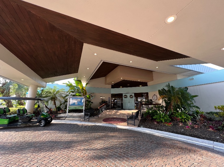 6364 Ravenglass Way a Sarasota, FL Mobile or Manufactured Home for Sale